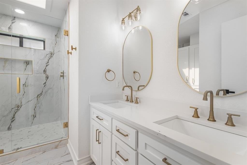 922 Sycamore Creek Road - Photo 2 of 38