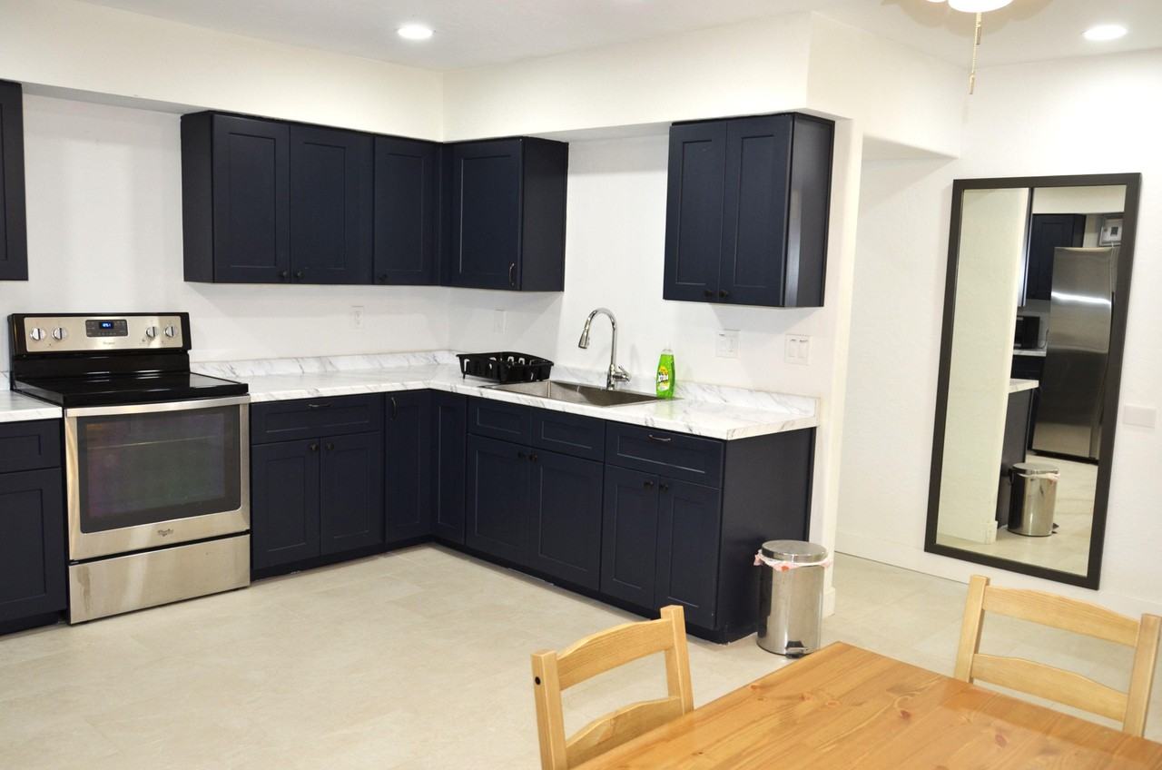 W Monterosa St - Photo 2 of 14