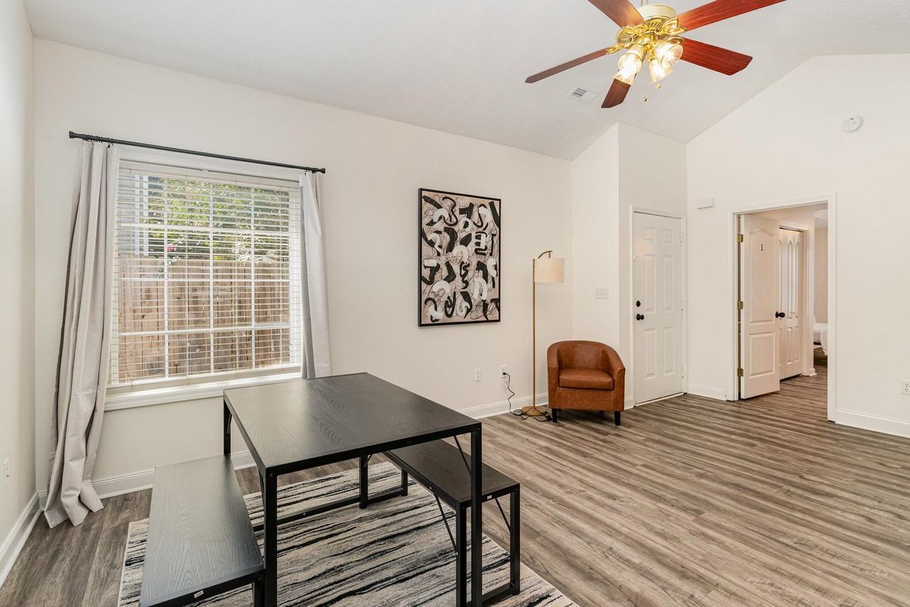 William Howard Ct - Photo 5 of 6