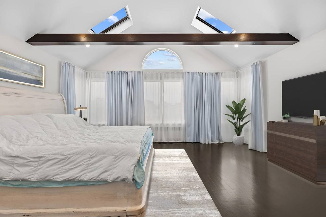 84 Gotham Avenue - Photo 7 of 17