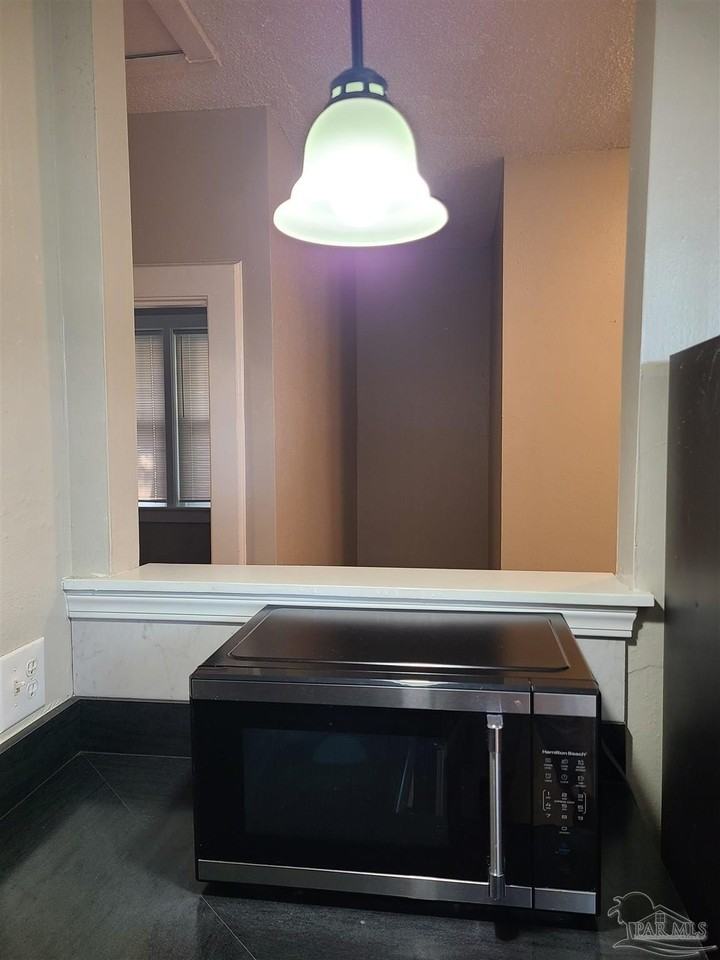 112 W La Rua St - Photo 6 of 21