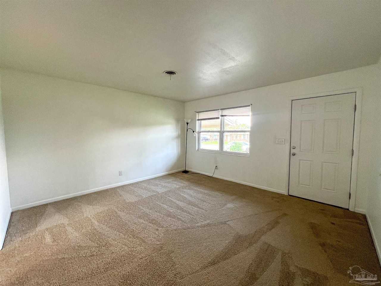 7121 Marie Ave - Photo 3 of 24