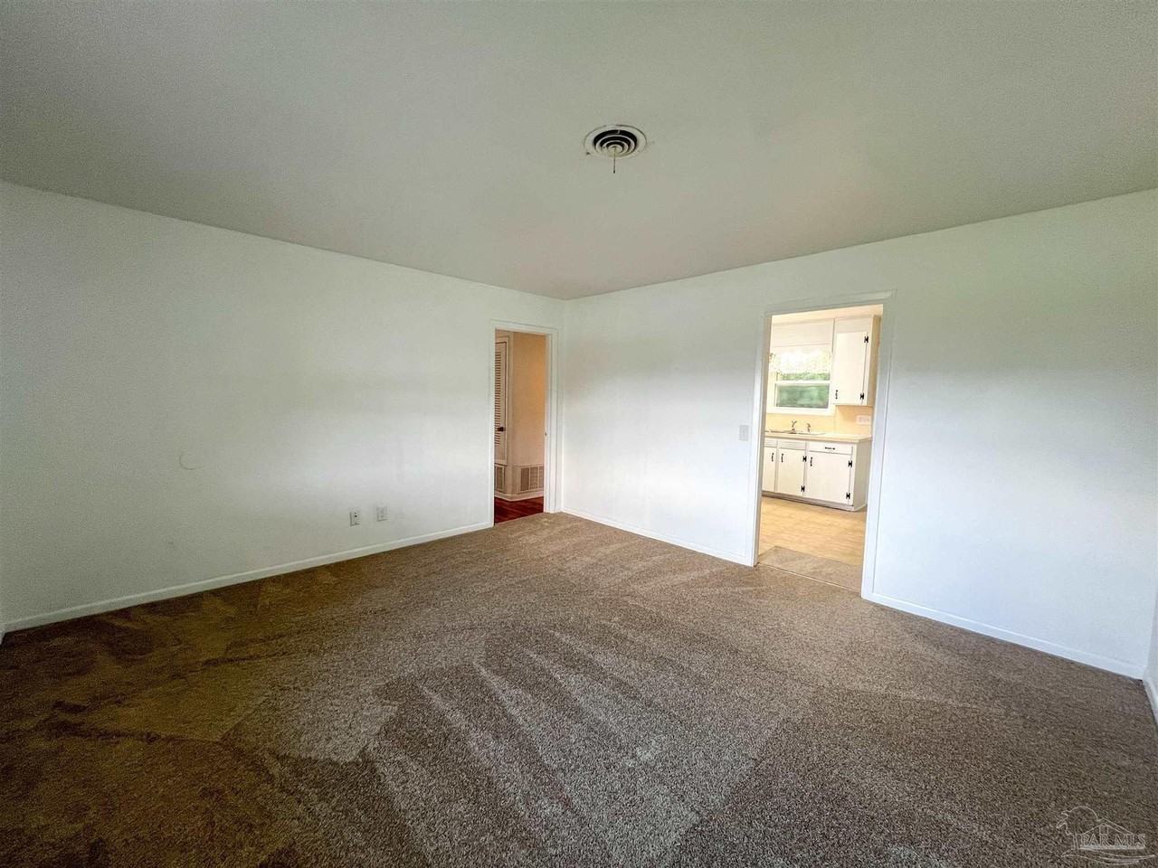 7121 Marie Ave - Photo 4 of 24