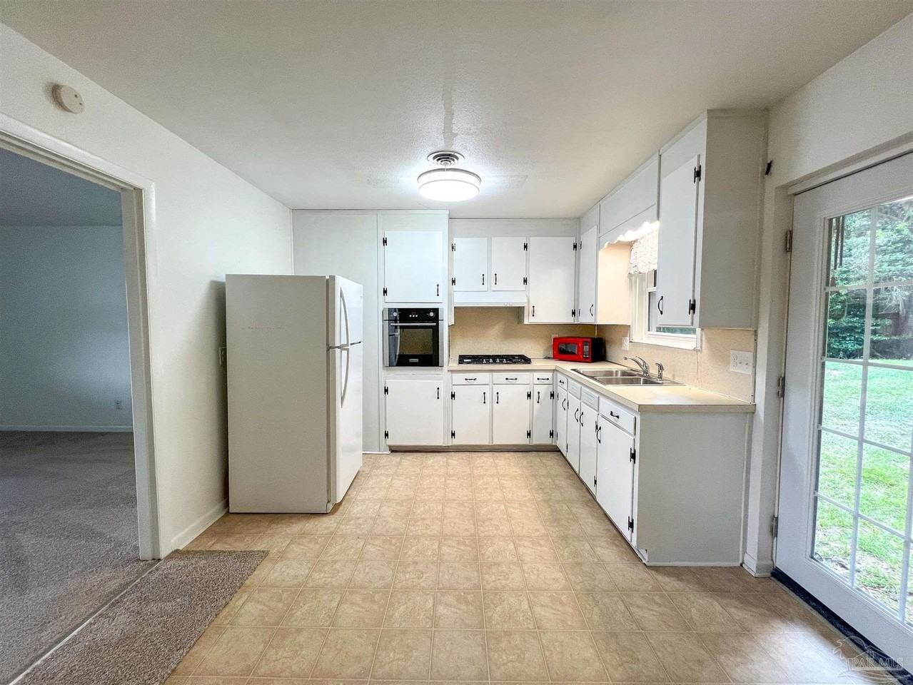 7121 Marie Ave - Photo 5 of 24