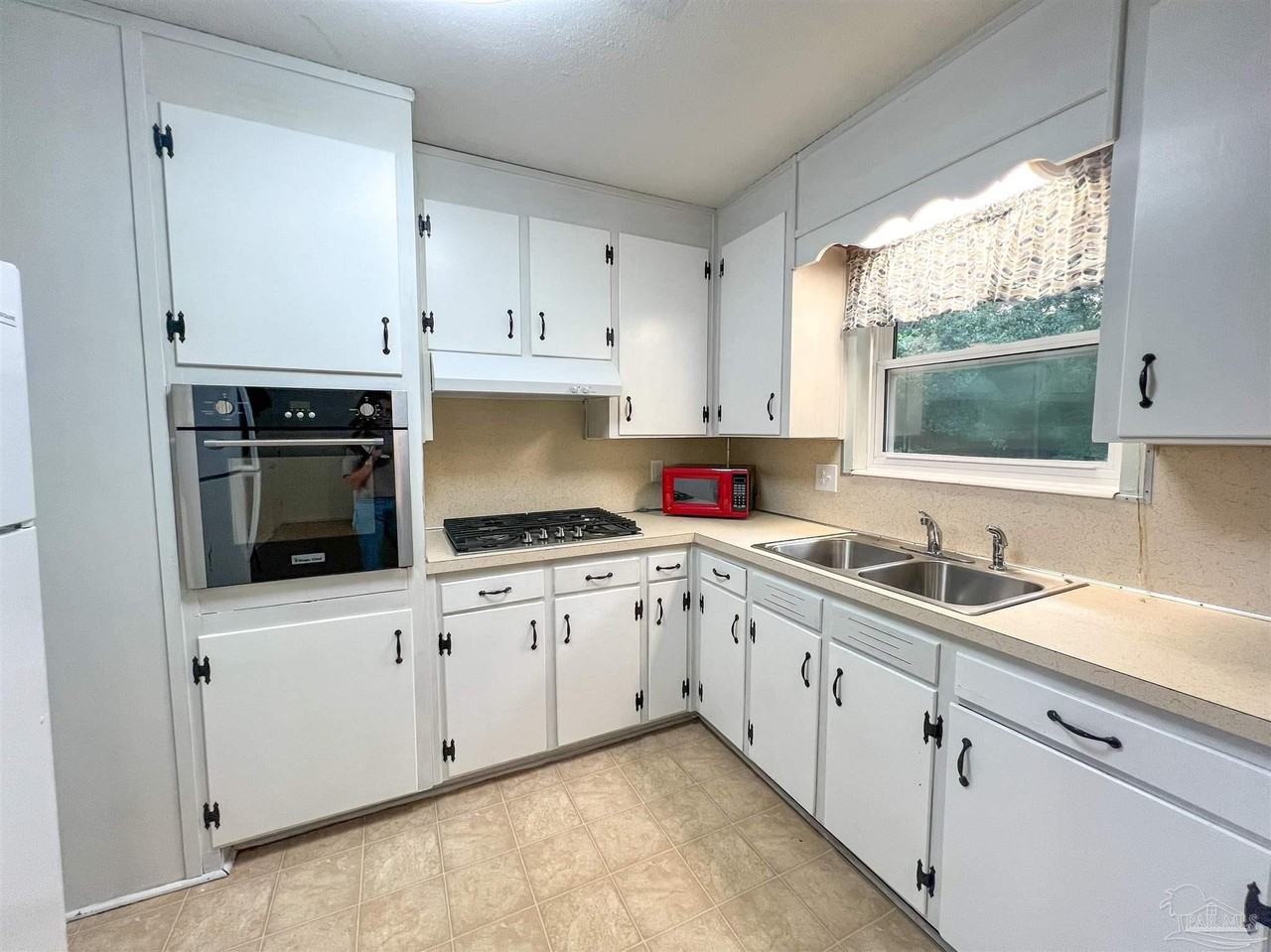 7121 Marie Ave - Photo 6 of 24