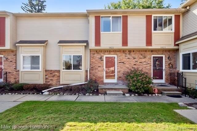 1823 Torquay Avenue - Photo 2 of 34