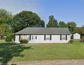 440 Dunmore Dr - Photo 1 of 1