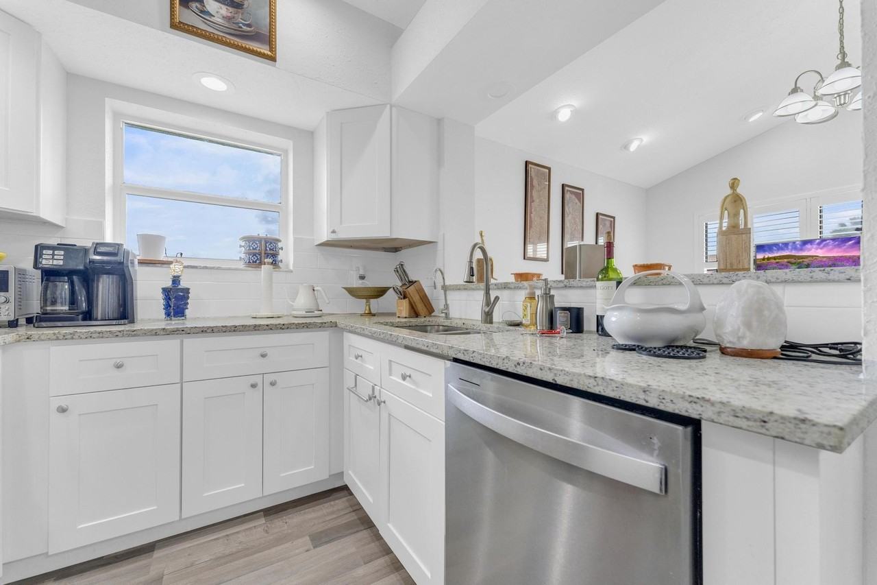 11120 Sangria Ct - Photo 6 of 34