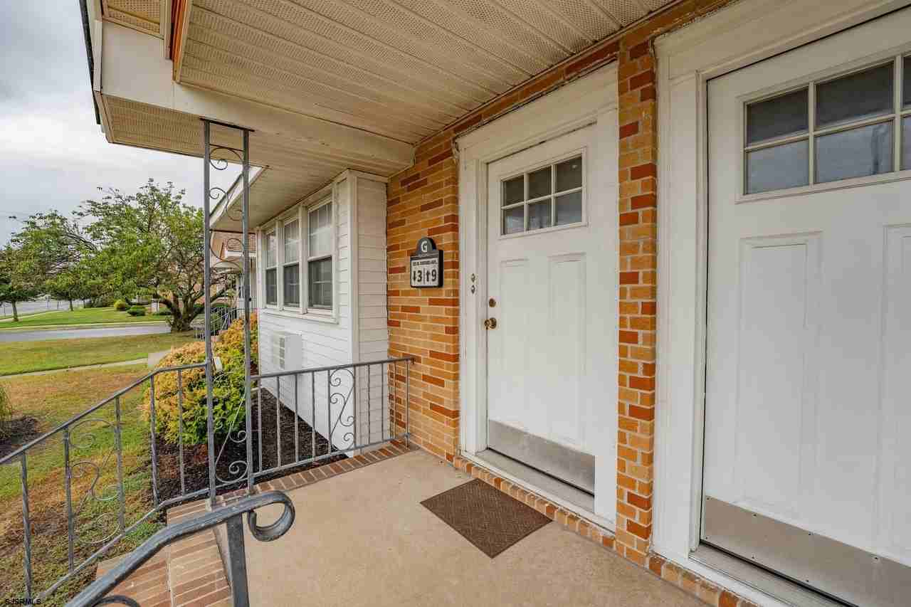 703 Oxford Avenue - Photo 4 of 26