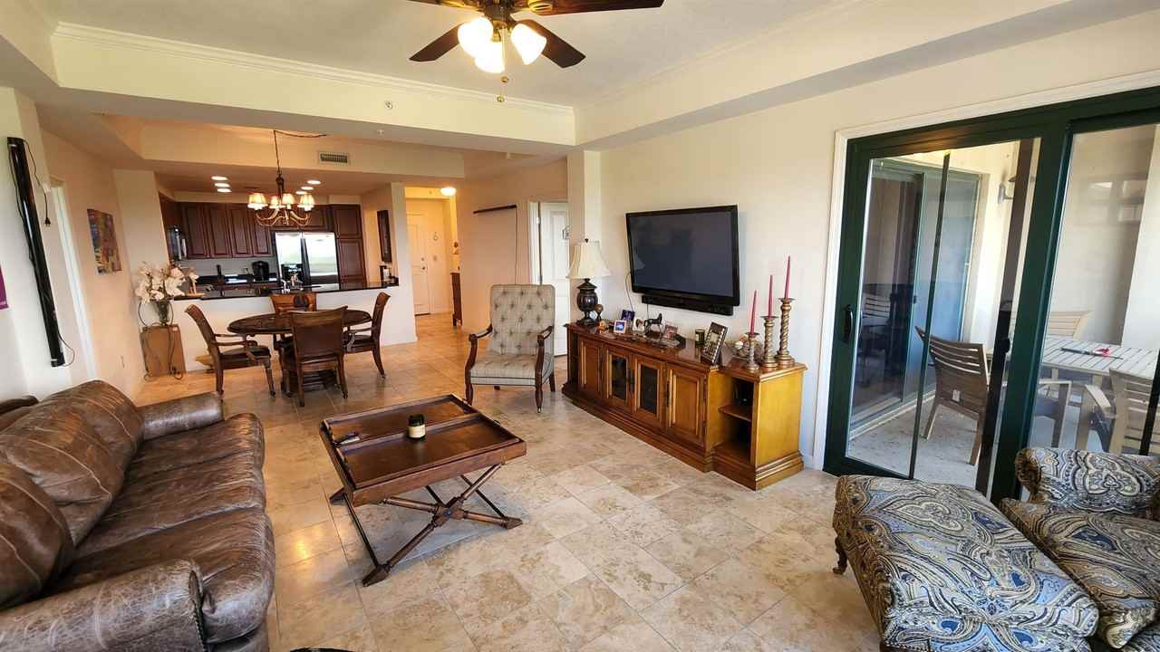 121 N Monroe St - Photo 3 of 35