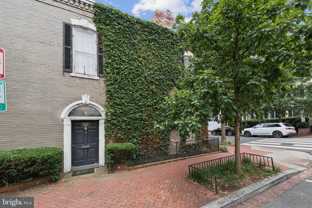 1225 30th St Nw - Photo 1 of 1