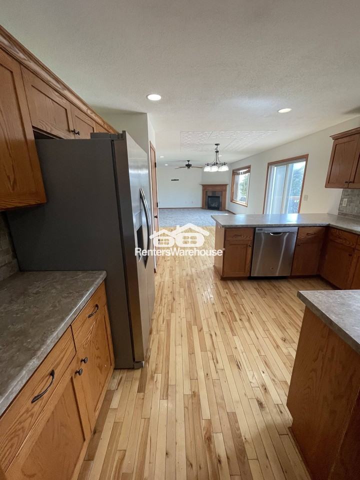 6311 Fairway Drive Northwest - Photo 4 of 35