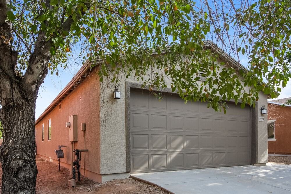 5093 E Kittentails Dr - Photo 3 of 16