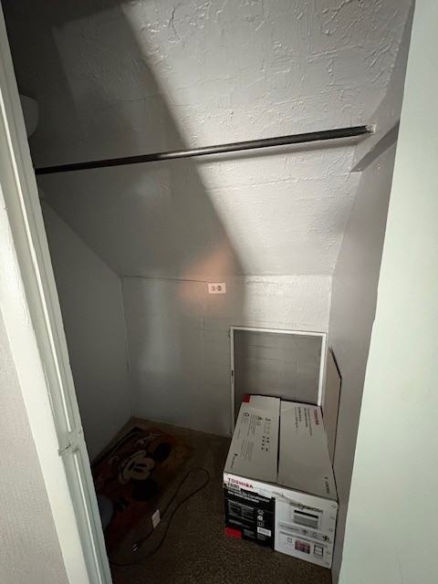 844 N Clarkson St - Photo 5 of 17