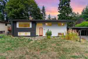 featured image of 8428 Ne 132nd Pl