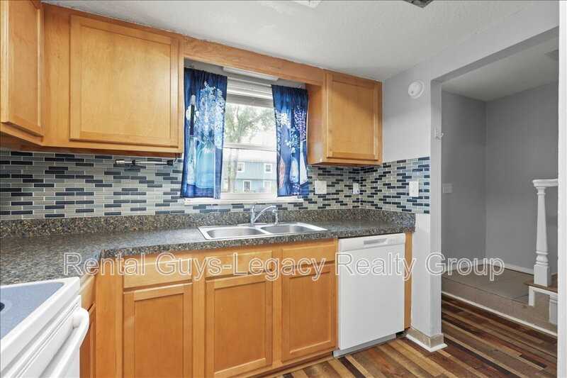 11406 Bedford Oaks Dr - Photo 5 of 29