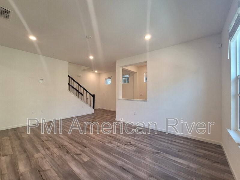 6025 Dragon Hawk Pl - Photo 5 of 24