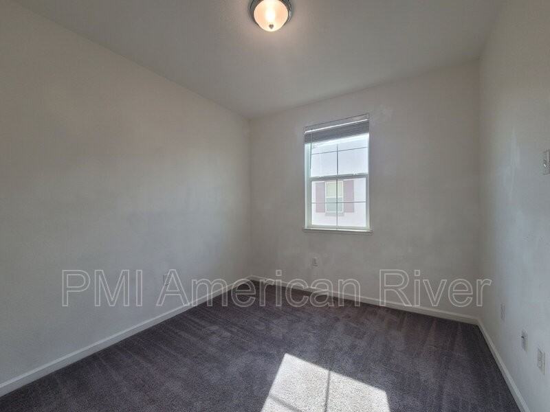 4371 Garonne Walk - Photo 7 of 26