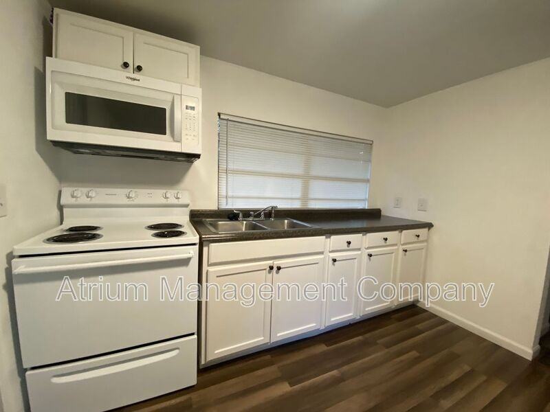 2700 S Brown Ave #B - Photo 2 of 6