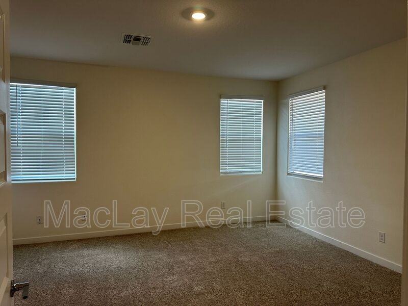 20922 S 231st St - Photo 2 of 17