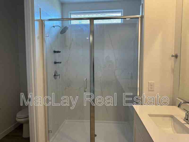 20922 S 231st St - Photo 5 of 17