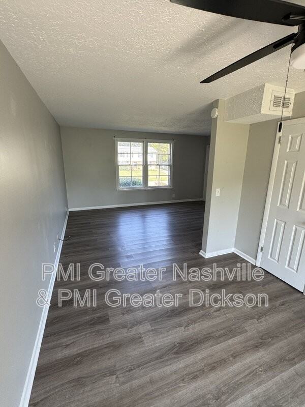 735 Mcpherson Dr - Photo 3 of 13