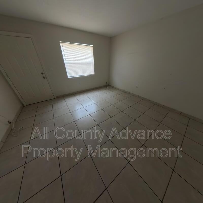 4909 Temple Heights Rd - Photo 4 of 7