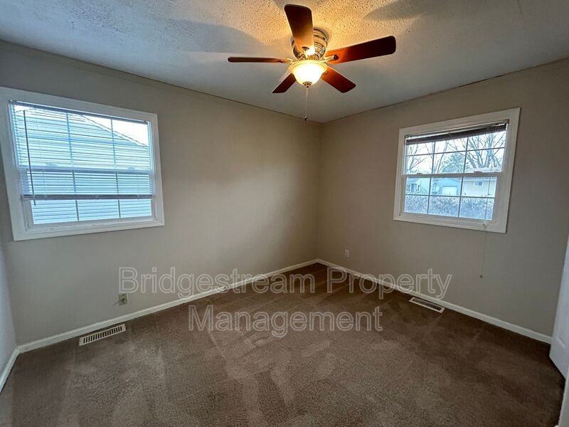 2937 Prentice Dr - Photo 5 of 7