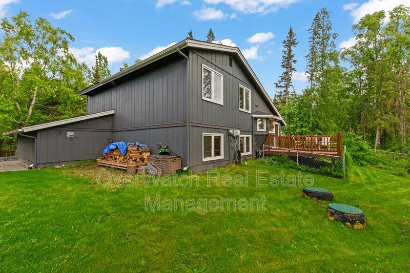 10400 Lone Tree Dr - Photo 3 of 23