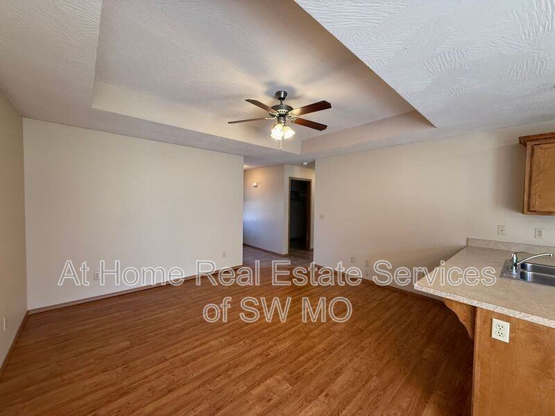 1005 N 25th St - Photo 5 of 14