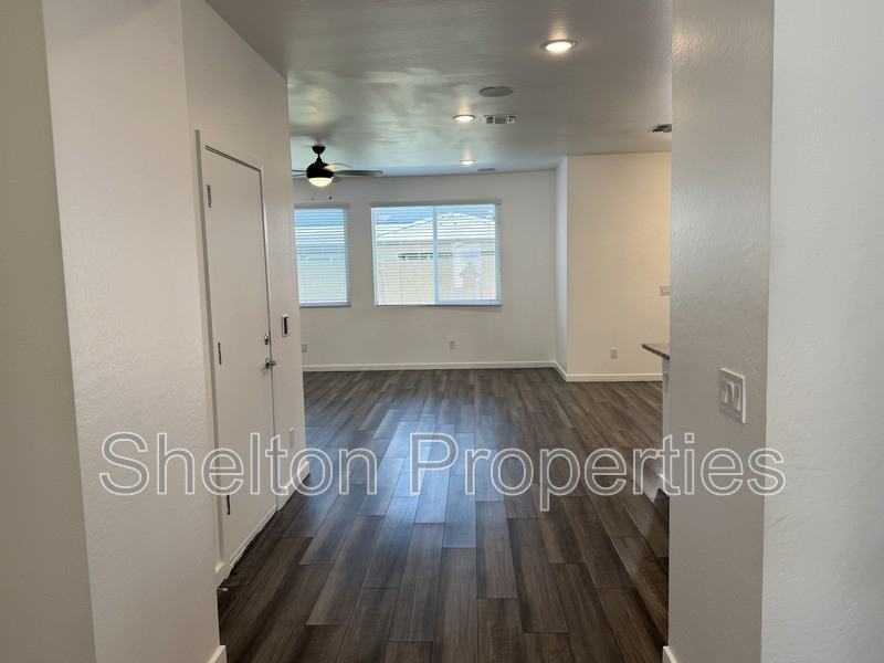 13845 S 177th Ave - Photo 3 of 24