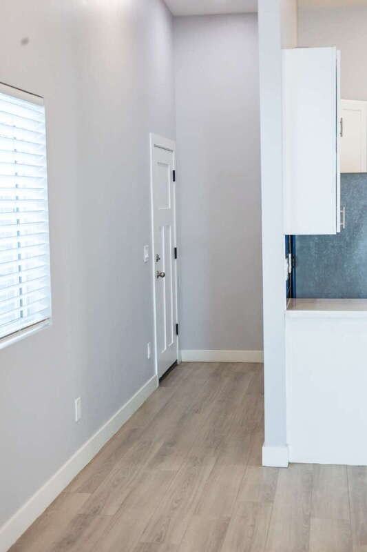 2527 E Broadway Rd - Photo 4 of 35