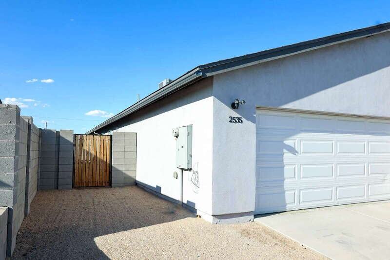 2535 E Broadway Rd - Photo 2 of 36