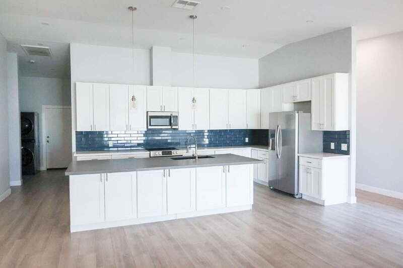 2531 E Broadway Rd - Photo 3 of 30