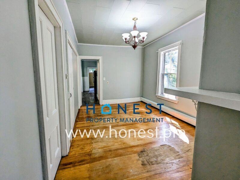 610 Water St #B - Photo 3 of 31