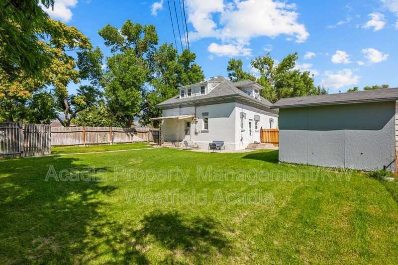 310 Se #2 - Photo 7 of 39