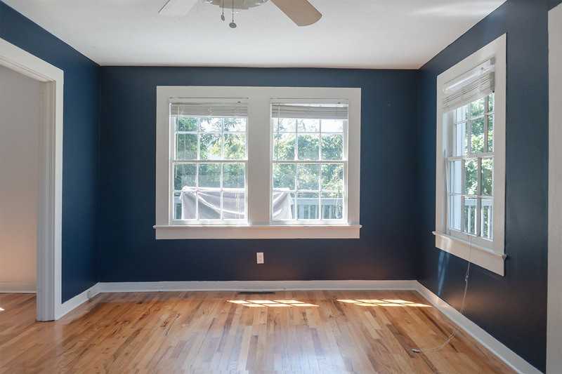 1813 Old Fort Dr - Photo 3 of 15