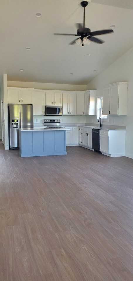 1229 Wisteria Ln - Photo 5 of 28