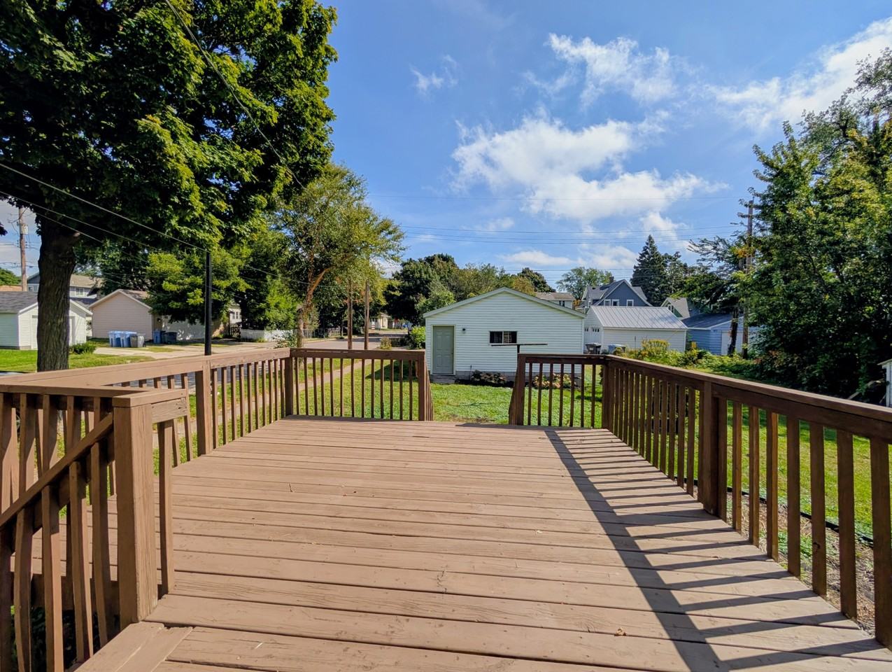 880 19th Ave Se - Photo 2 of 14