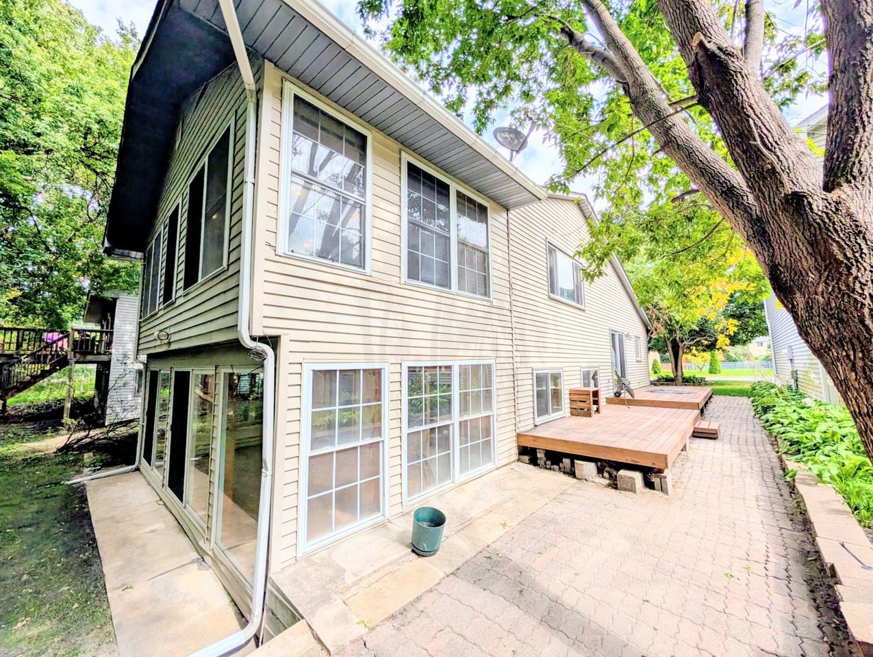 850 9th Ave Nw - Photo 2 of 21