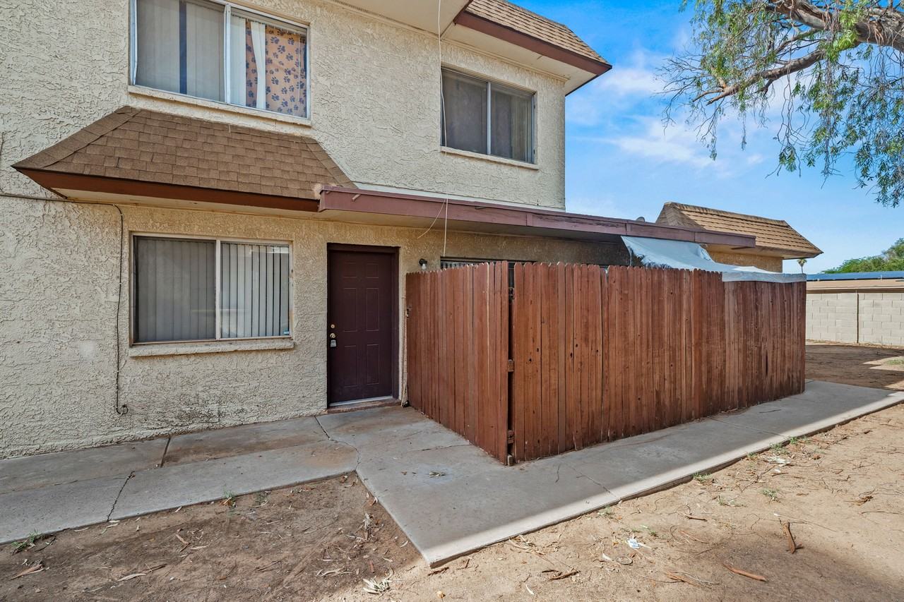 18046 N 19Th Dr - Photo 2 of 27