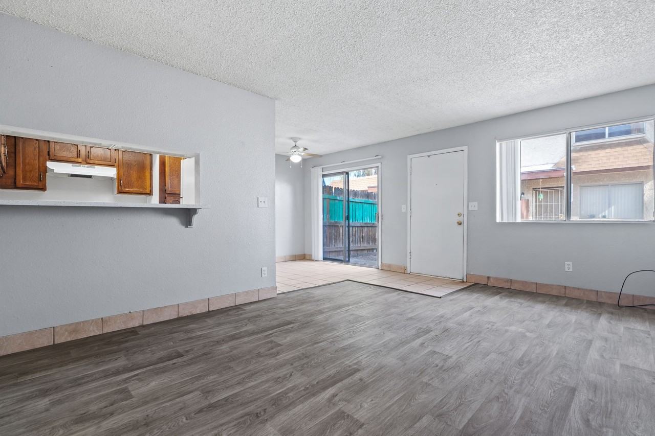 18046 N 19Th Dr - Photo 6 of 27