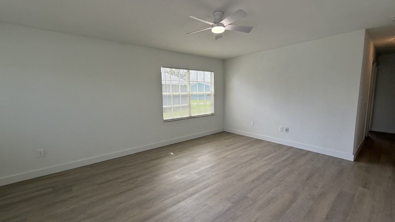 20021 Isobar Ave - Photo 2 of 10