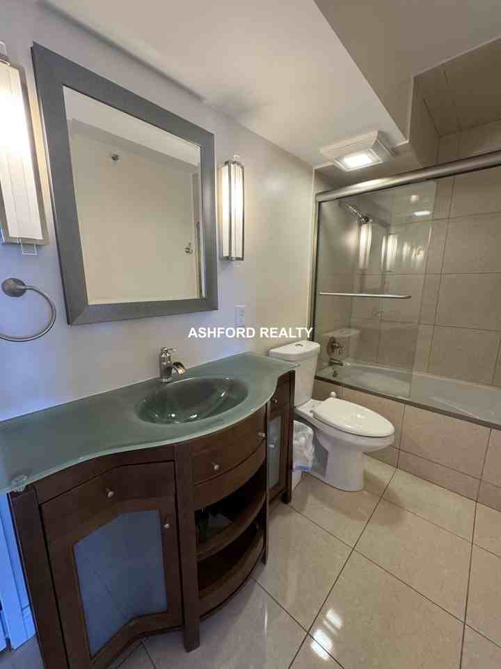 Beacon St #1413 - Photo 3 of 11