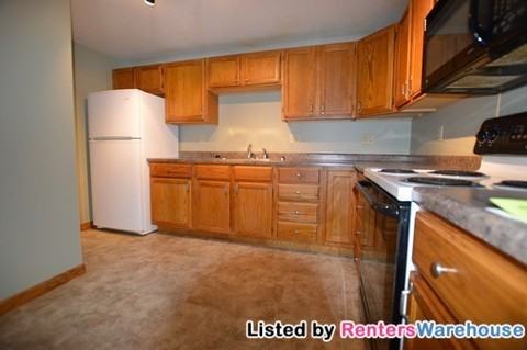 834 Elm St W - Photo 3 of 11