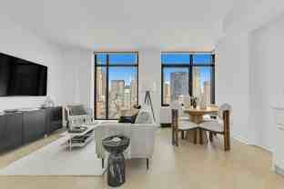 49 E 34th St #PH - Photo 1 of 1