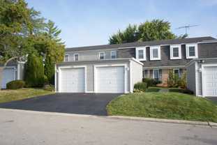 1352 Oxford Cir - Photo 1 of 1