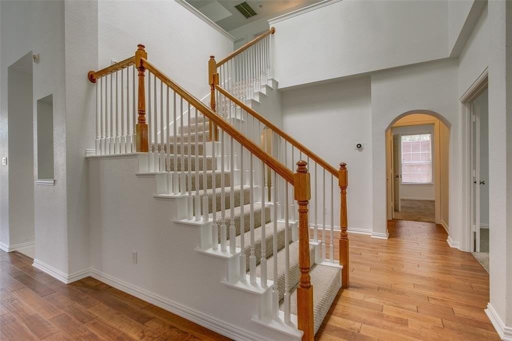 4503 Risinghill Drive - Photo 3 of 38