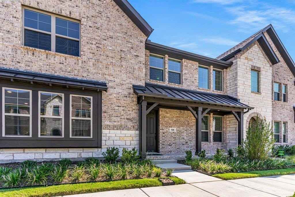 508 Parkside Dr - Photo 2 of 40