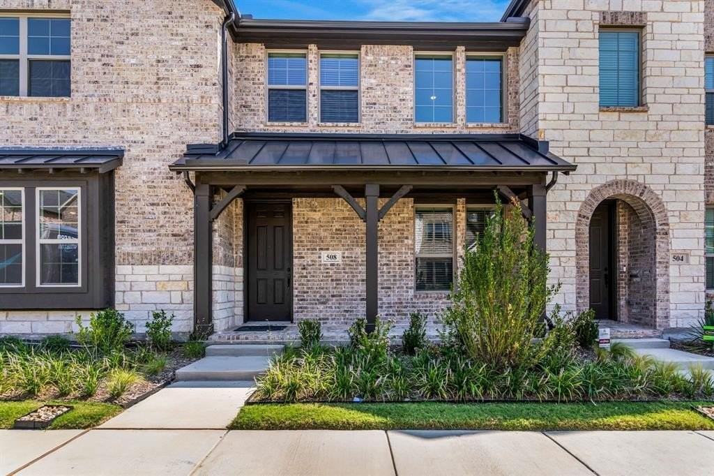 508 Parkside Dr - Photo 4 of 40